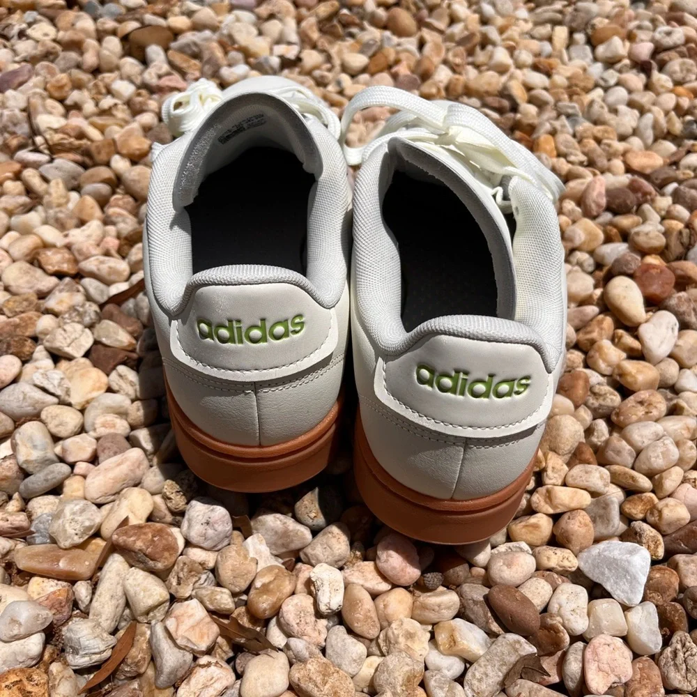 Adidas White and Green Sneakers NWT - Picture 4 of 9